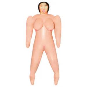 Fatima Fong gumová žena