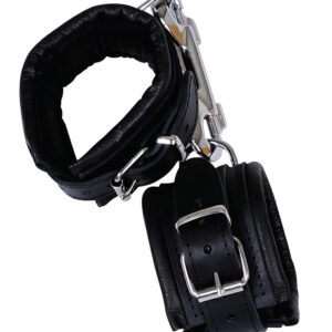 ZADO - kožená pouta na zápěstí s karabinou - černá